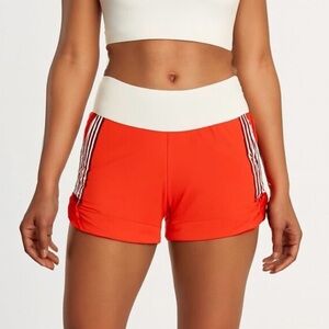 Athleta Ascender High Waist Pull On Shorts., Side stripe, Sz 6